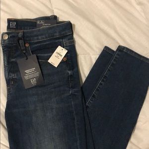 Gap jeans size 6 NWT